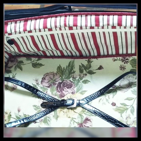 BRIGHTON Rolling Suitcase Beautiful Condition Comes With Protective Cover - Picture 9 of 12